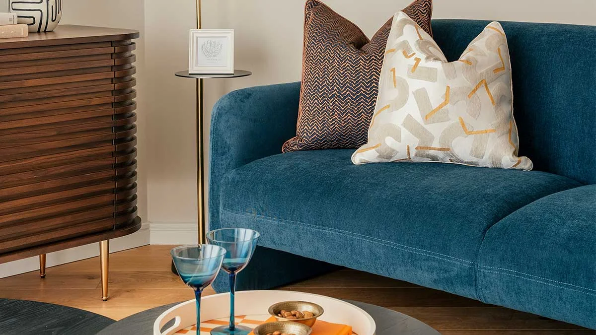 riverside-london-apartment-blue-sofa-interior