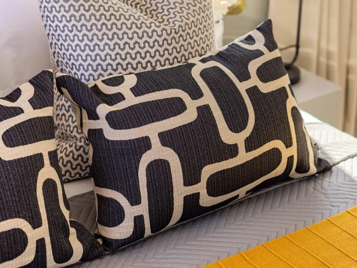 modern-geometric-cushion-styling-meridian-one