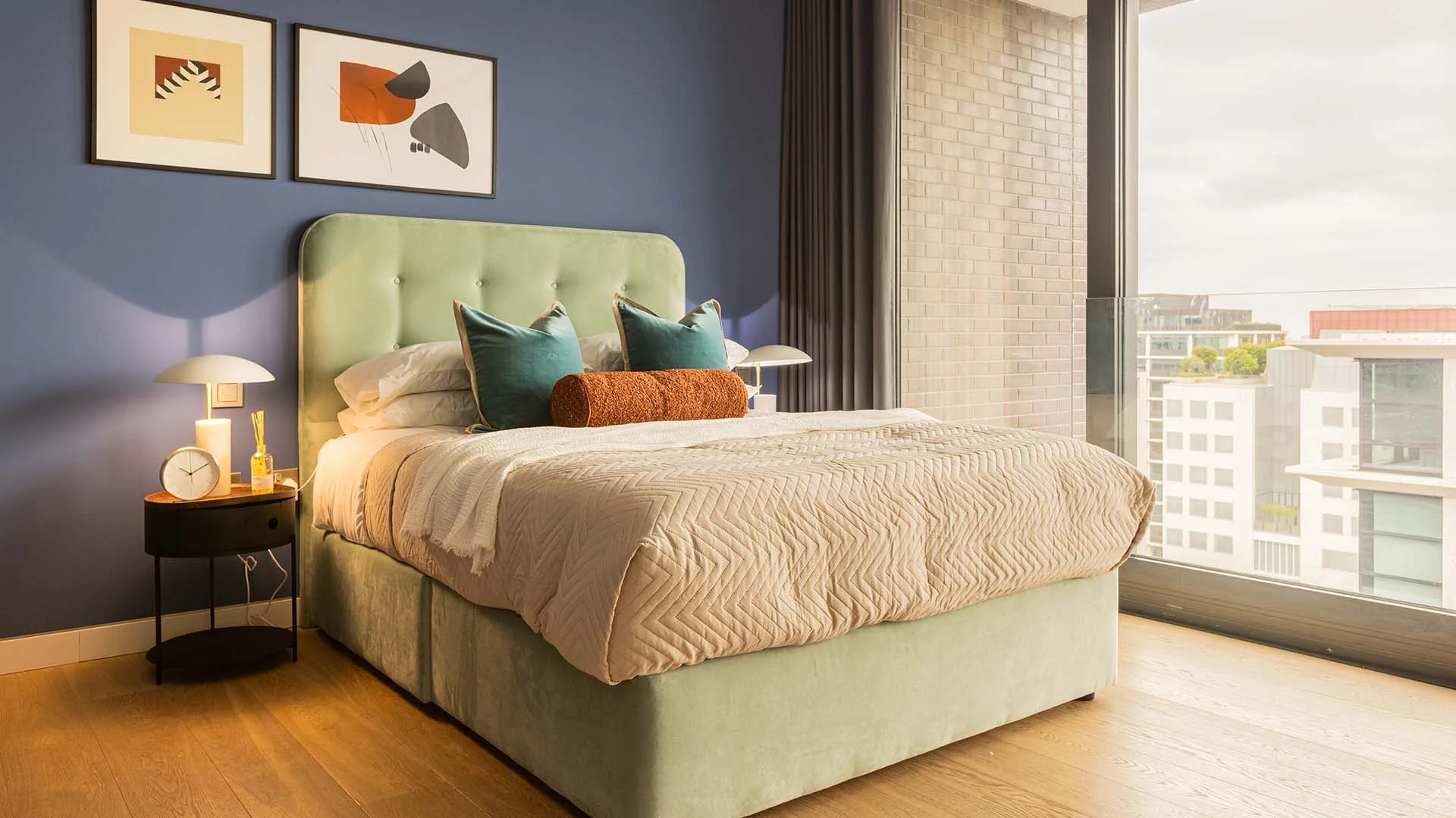 Who Rents Notting Hill?