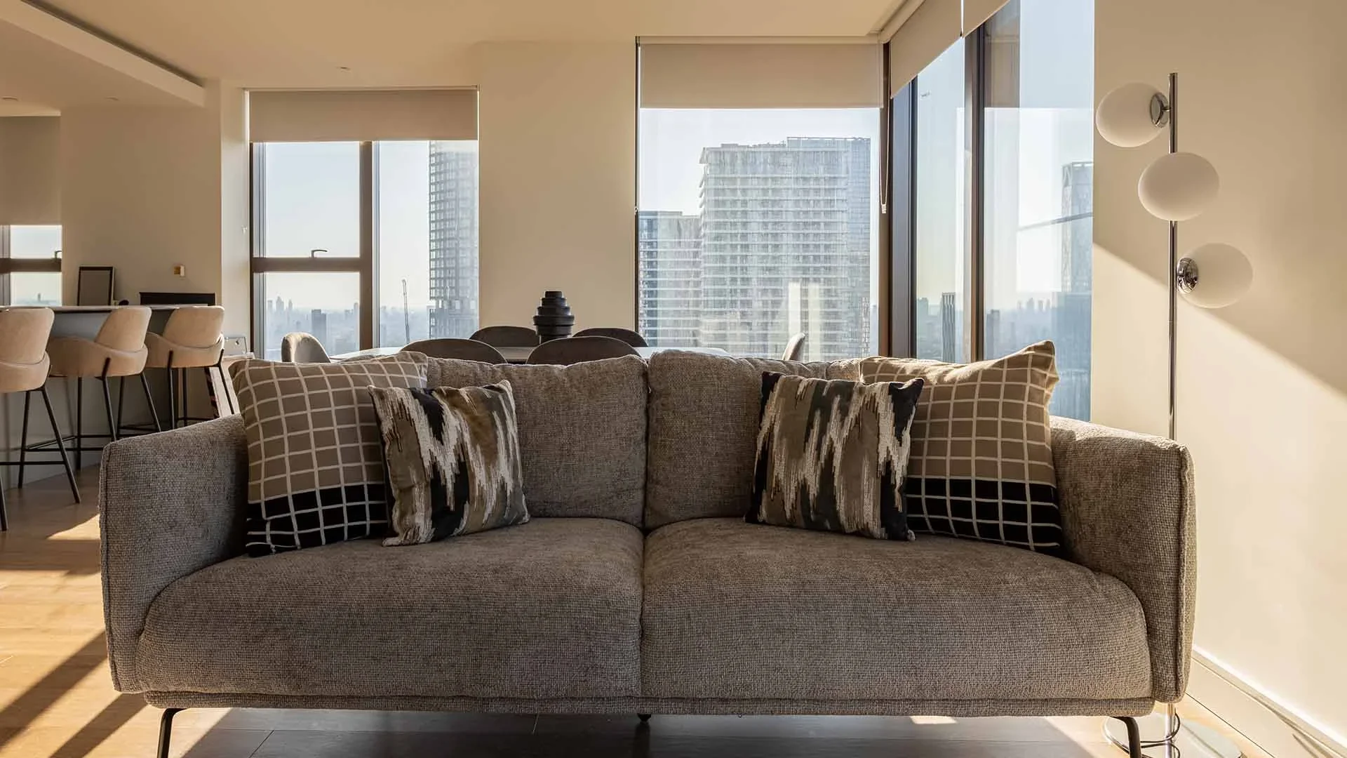 Who Rents in Canary Wharf?