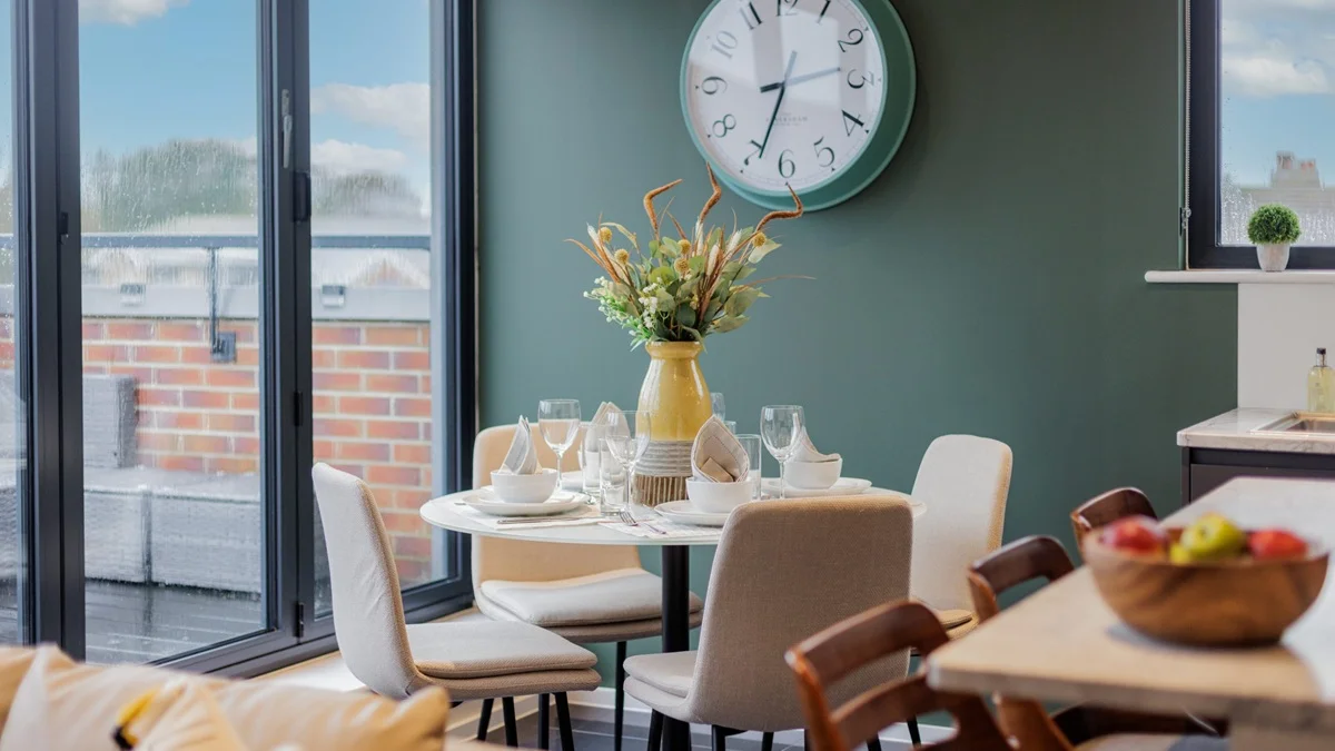 Guest-Ready Interiors Built for High-Turnover Use